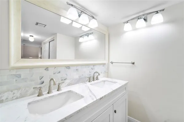 $249,000 | 11205 Green Lake Drive, Unit 204, Boynton Beach, FL 33437