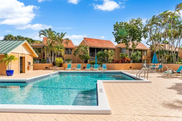 $249,000 | 11205 Green Lake Drive, Unit 204, Boynton Beach, FL 33437