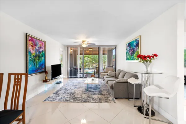 $249,000 | 11205 Green Lake Drive, Unit 204, Boynton Beach, FL 33437
