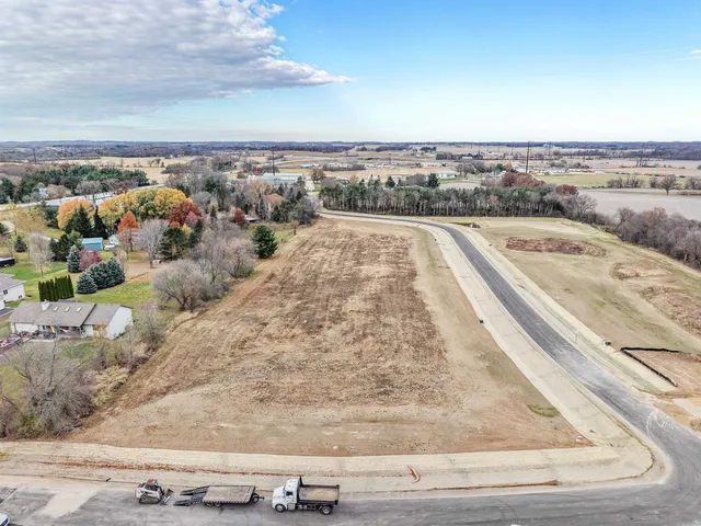 $119,900 | Lot 12 Prestige, Edgerton, WI 53534