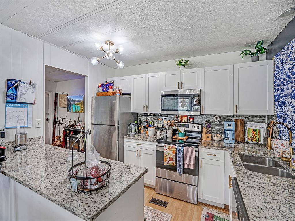 5124 Darlington Road Holiday, FL 34690 - Photo 7 of 27