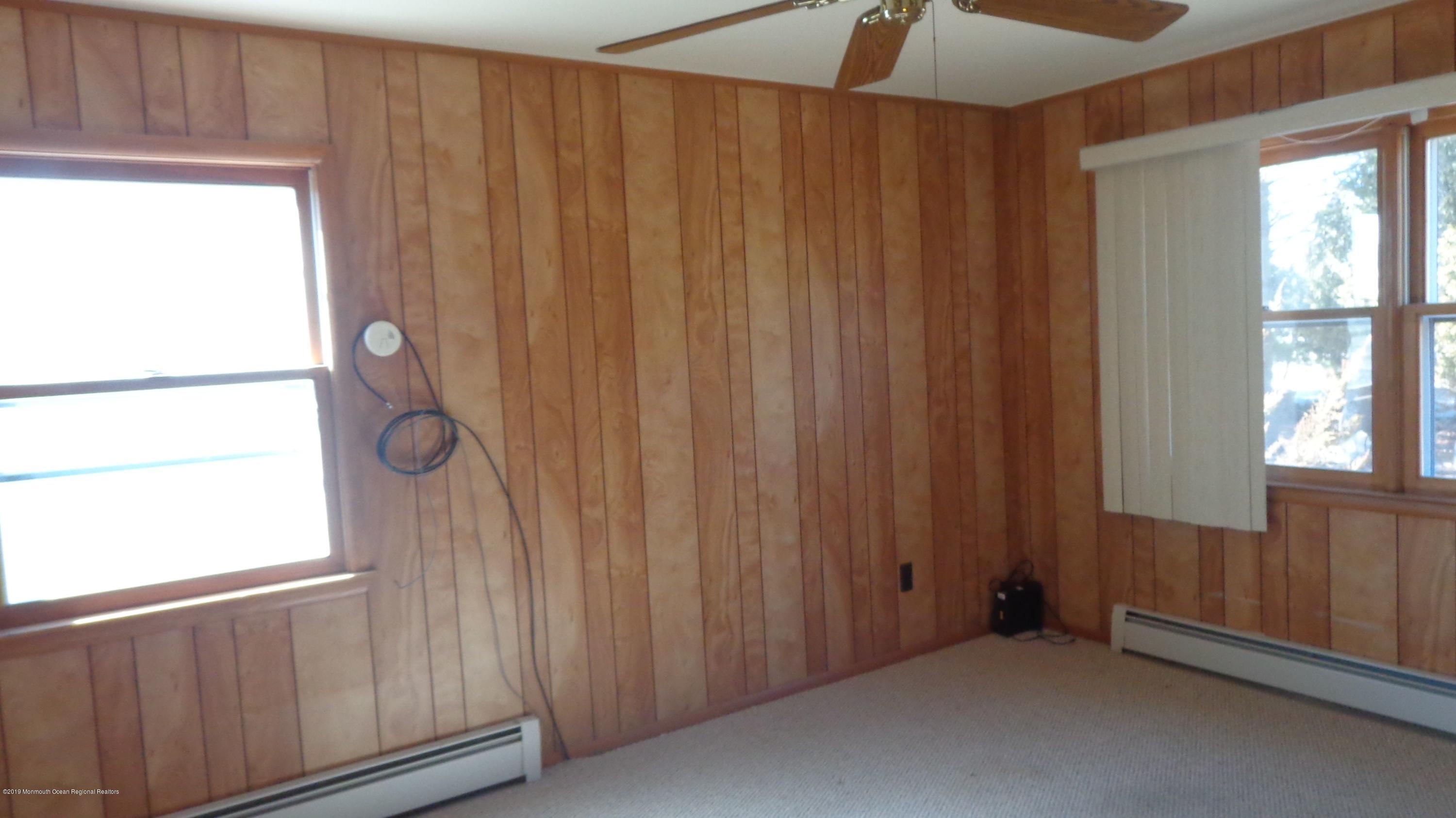 3 Jericho Road Toms River, NJ 08757 - Photo 8 of 17 3 jericho den