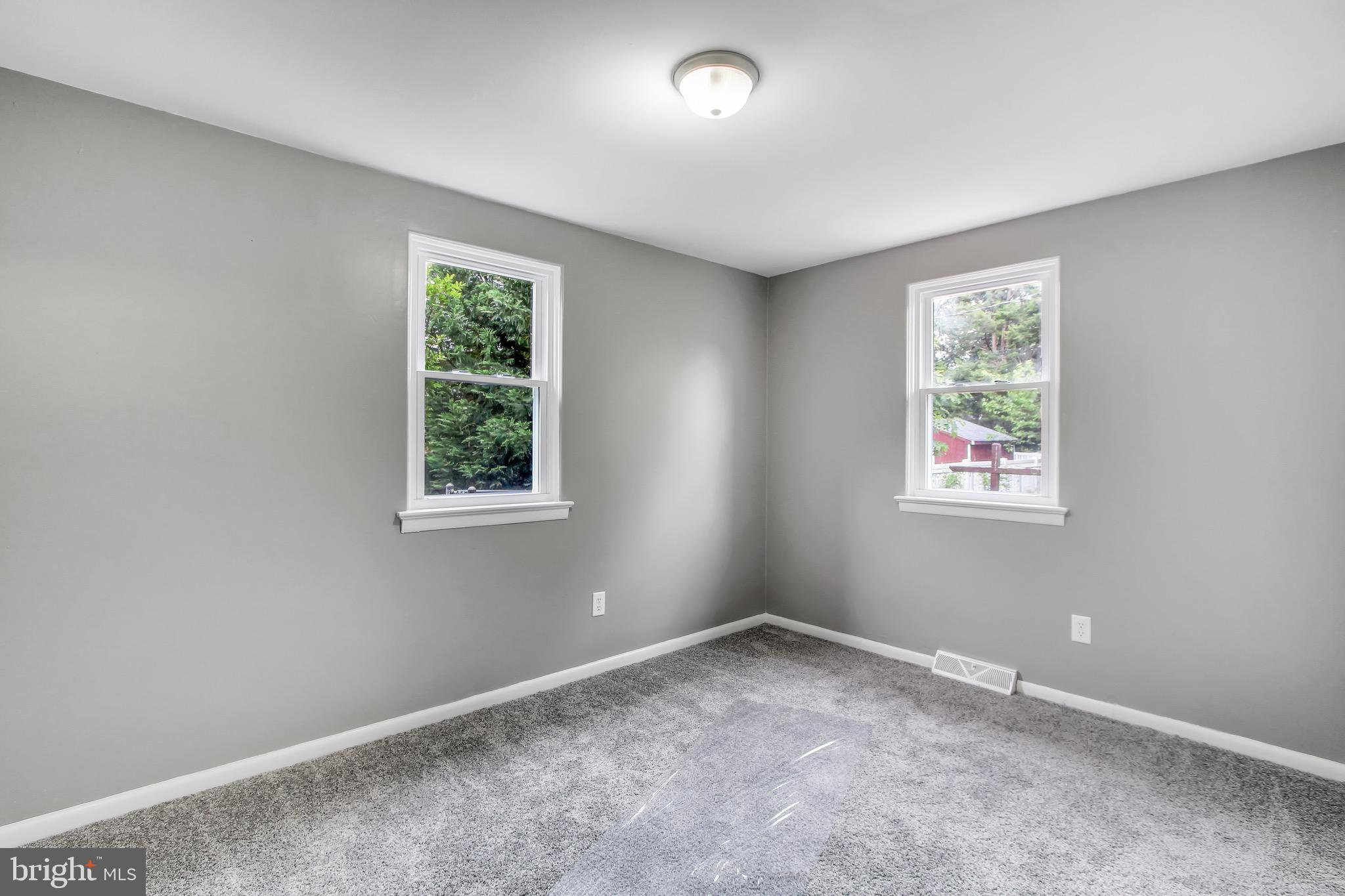 317 Maywood Road York, PA 17402 - Photo 11 of 26 Gallery Image 11
