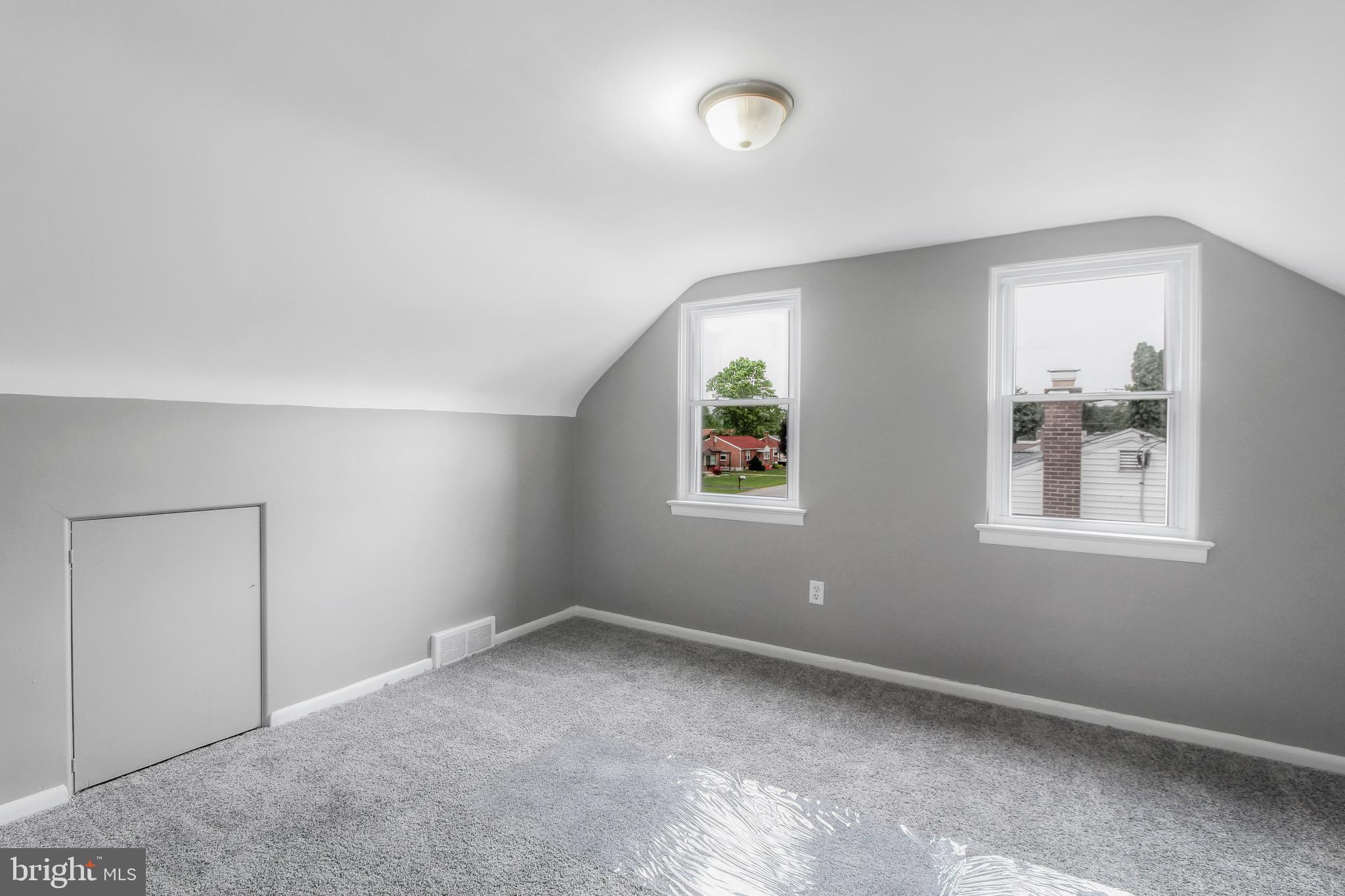 317 Maywood Road York, PA 17402 - Photo 16 of 26 Gallery Image 16