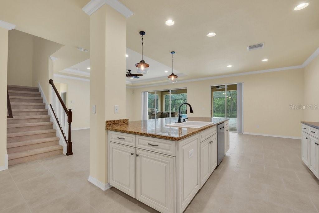 11209 Coventry Grove Circle Lithia, FL 33547 - Photo 17 of 45