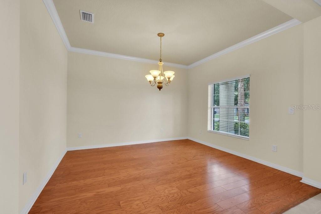 11209 Coventry Grove Circle Lithia, FL 33547 - Photo 7 of 45