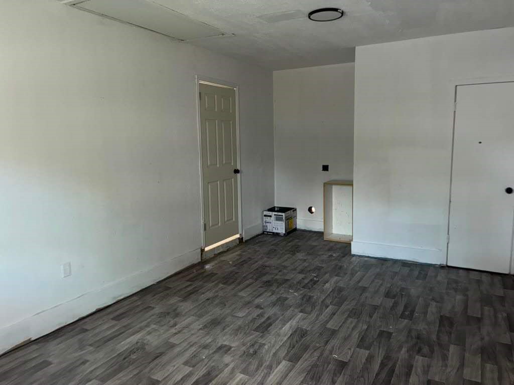 1918 Hampton Street Houston, TX 77088 - Photo 7 of 23