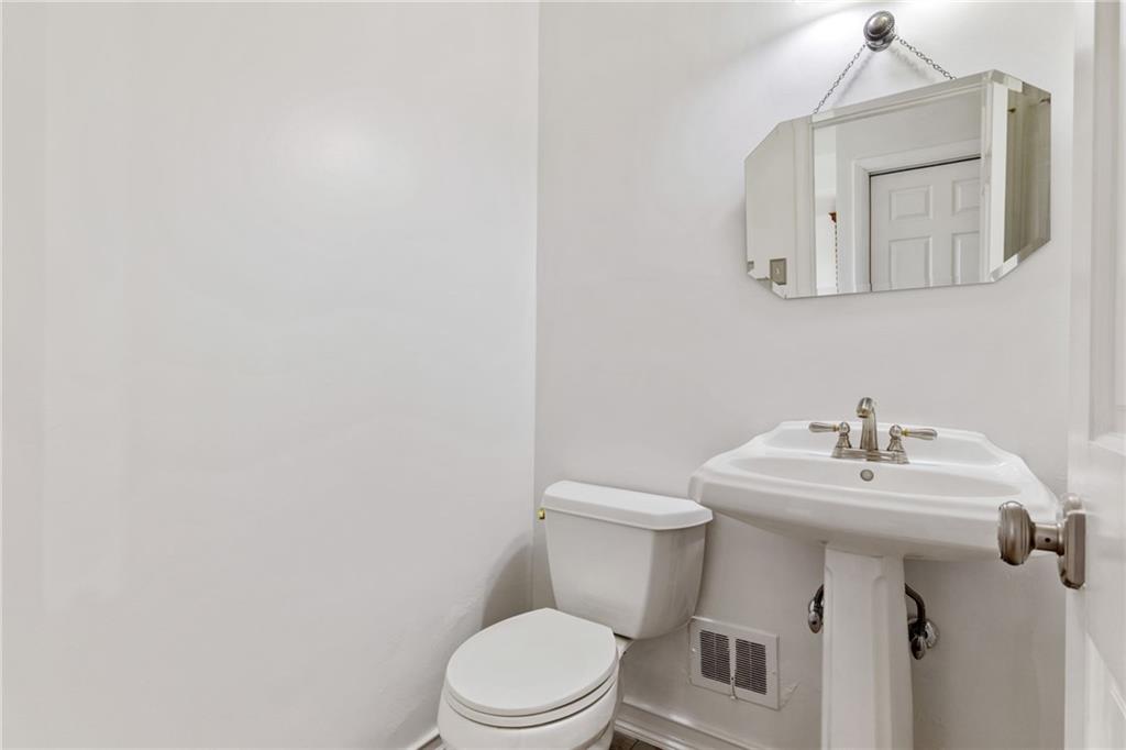 12 Thornridge Road Pittsburgh, PA 15202 - Photo 36 of 46 Gallery Image 36