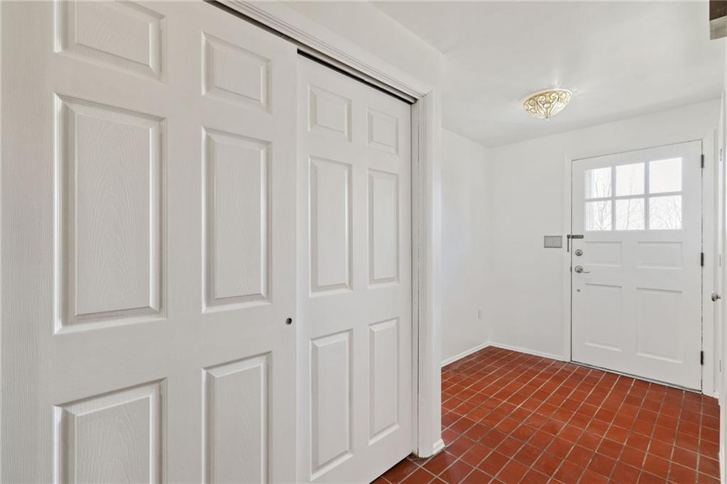 12 Thornridge Road Pittsburgh, PA 15202 - Photo 4 of 46 Gallery Image 4