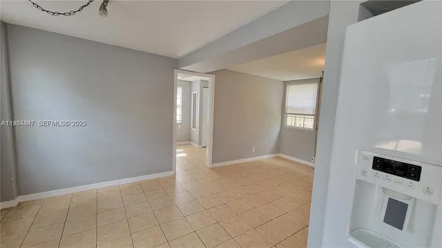 $1,900 | 306 Hawthorne Drive, Unit 5, Lake Park, FL 33403