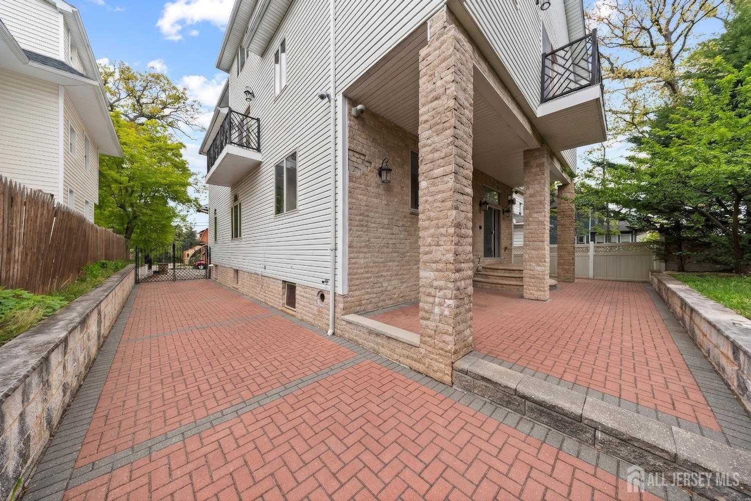 69-71 Summit Road Elizabeth, NJ 07208 - Photo 9 of 39
