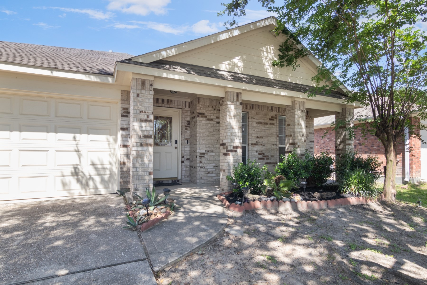 32350 Cross Spring Park Lane Conroe, TX 77385 - Photo 2 of 28