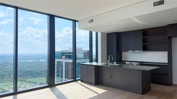 $5,500 | 610 Davis Street, Unit 4007, Austin, TX 78701