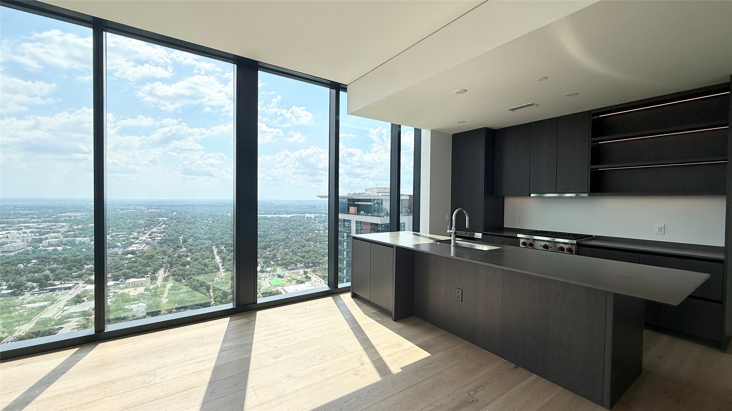 610 Davis Street, Unit 4007 Austin, TX 78701 - Photo 15 of 29