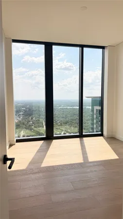 $5,500 | 610 Davis Street, Unit 4007, Austin, TX 78701
