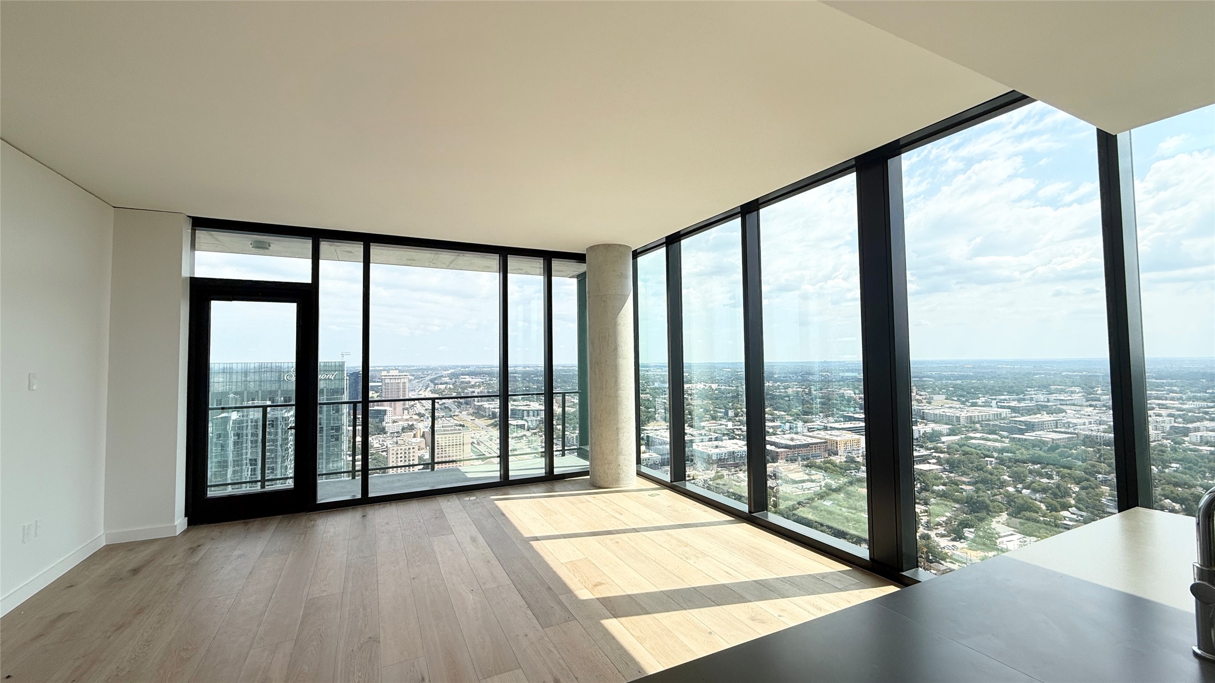 610 Davis Street, Unit 4007 Austin, TX 78701 - Photo 9 of 29