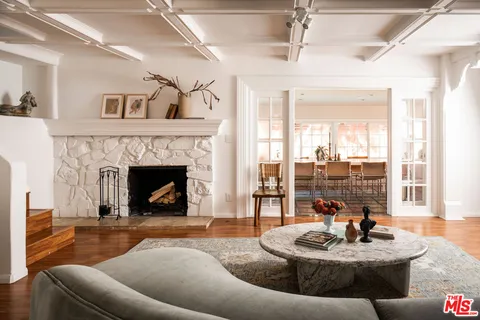 $1,195,000 | 8325 Capps Avenue, Northridge, CA 91324