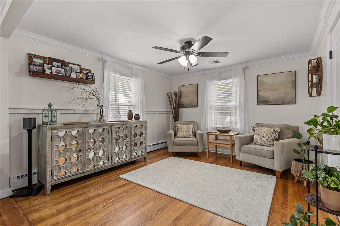 33 Fairhaven Road Cumberland, RI 02864 - Photo 5 of 36 Living room