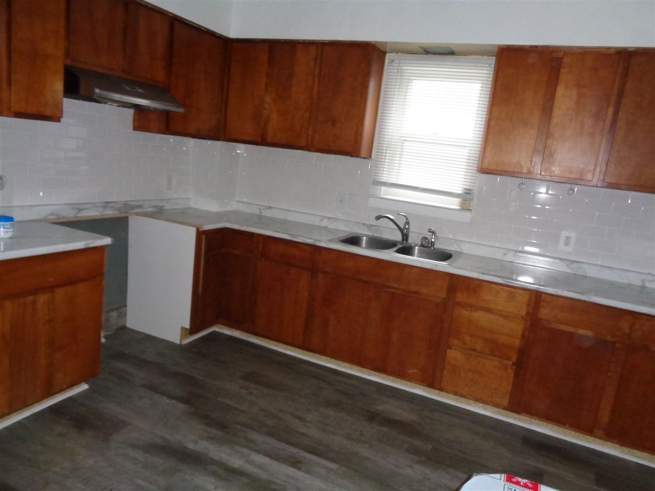 404 39th Street Bay City, MI 48708 - Photo 9 of 27 Gallery Image 9