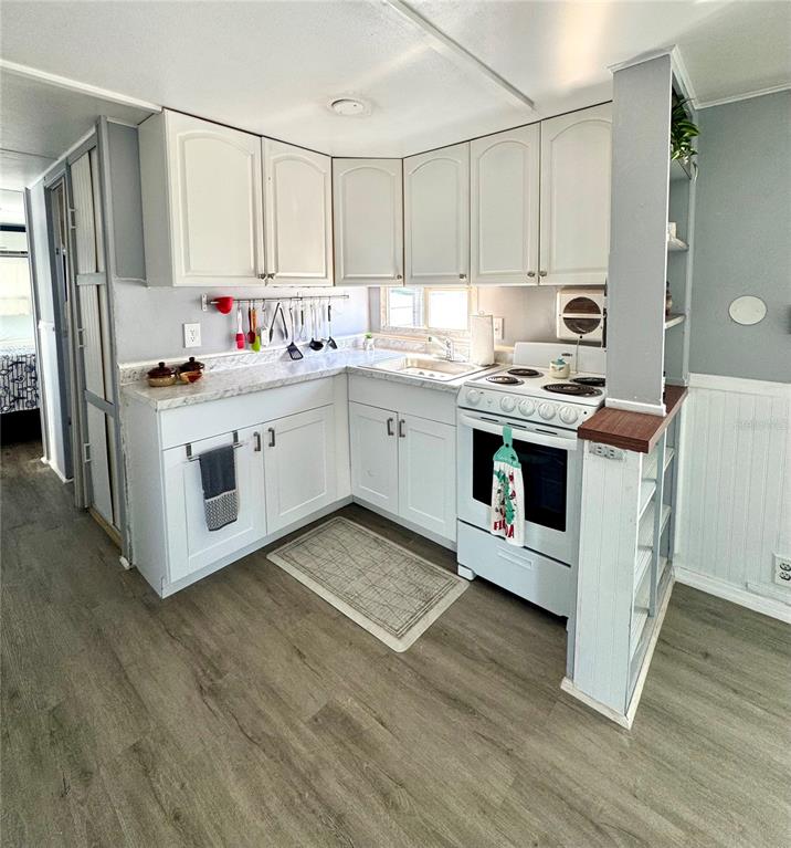 10315 Cortez Road West, Unit 302 Bradenton, FL 34210 - Photo 16 of 43