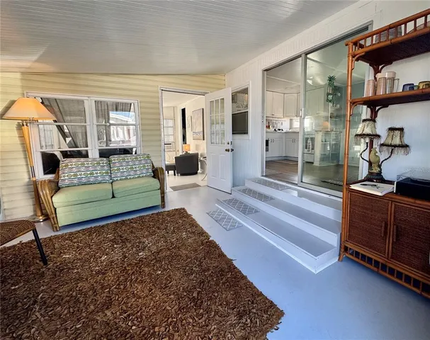 $185,000 | 10315 Cortez Road West, Unit 302, Bradenton, FL 34210