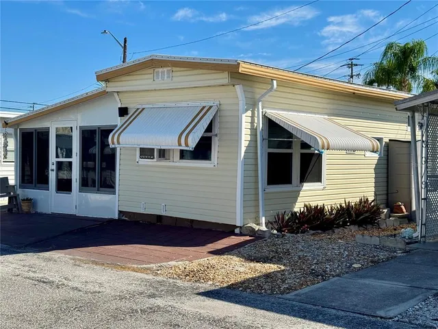 $185,000 | 10315 Cortez Road West, Unit 302, Bradenton, FL 34210