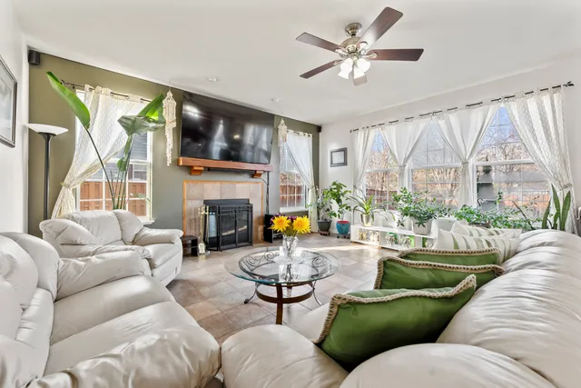 $500,000 | 2022 Torino Drive, Elgin, IL 60123