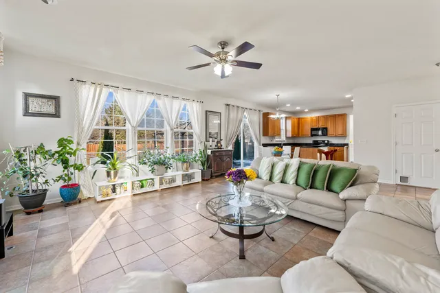 $500,000 | 2022 Torino Drive, Elgin, IL 60123