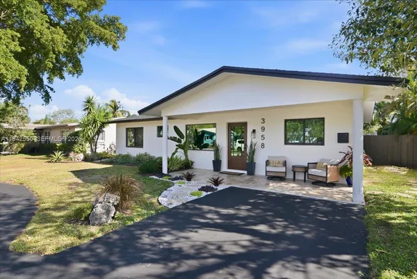 $499,995 | 3958 Northwest 19th Avenue, Oakland Park, FL 33309