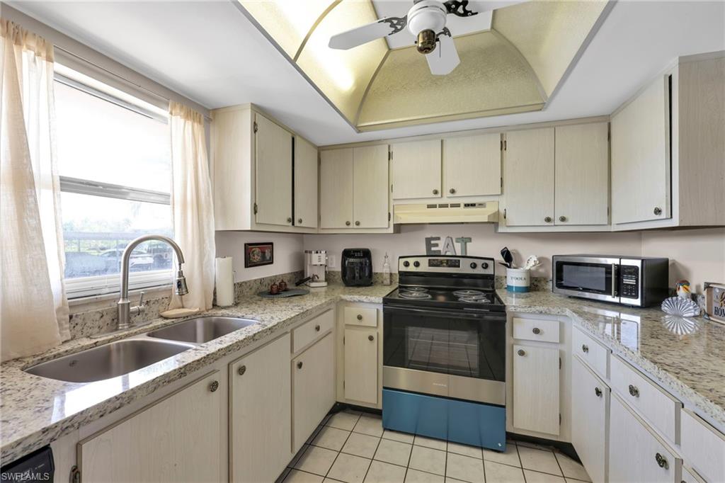 5499 Rattlesnake Hammock Road, Unit 106 Naples, FL 34113 - Photo 3 of 20