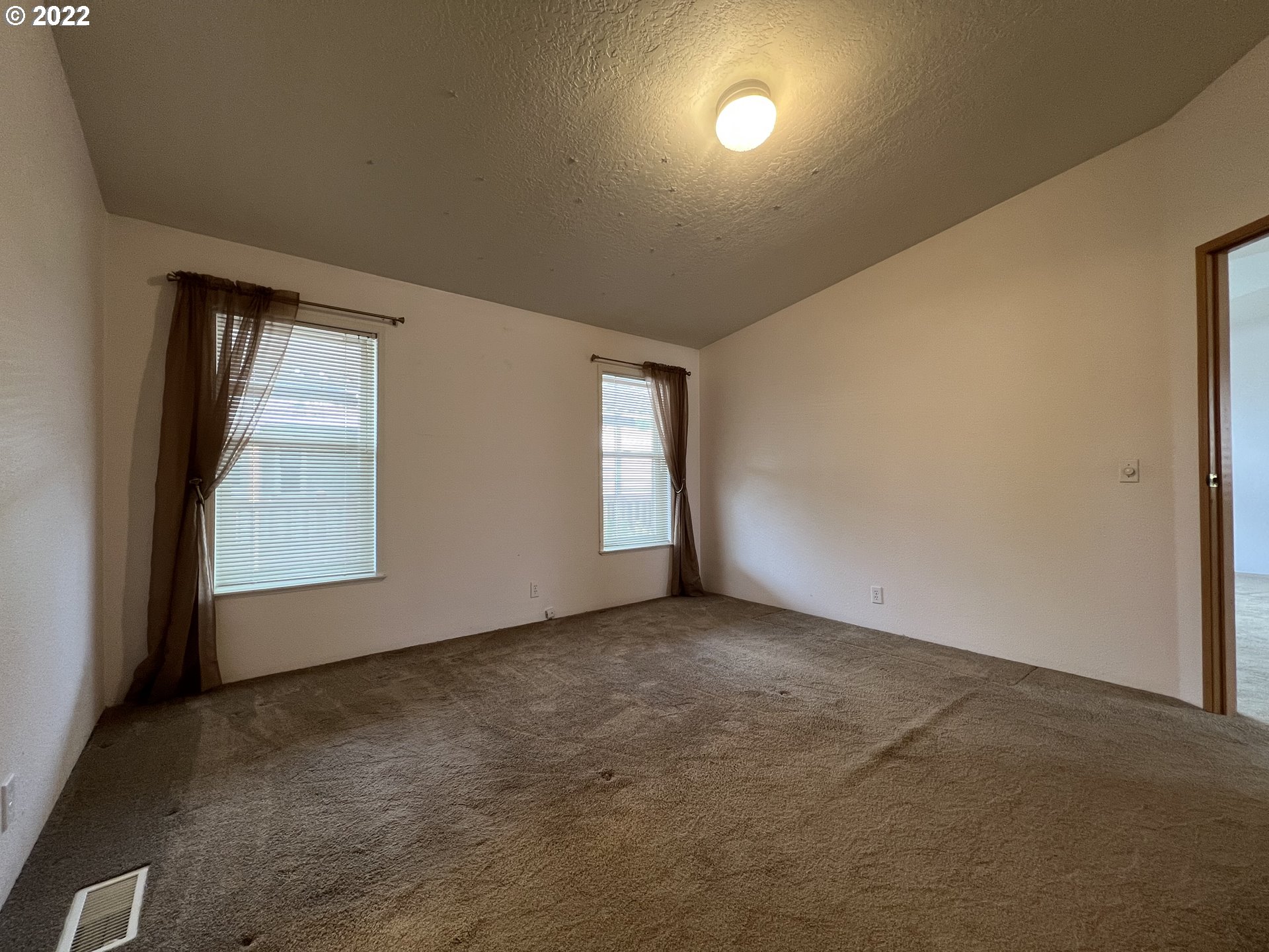 13640 Southeast Highway 212, Unit 80 Clackamas, OR 97015 - Photo 17 of 24
