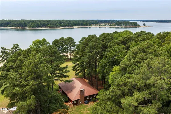 $725,000 | 142 Appletree Lane, Manson, NC 27553