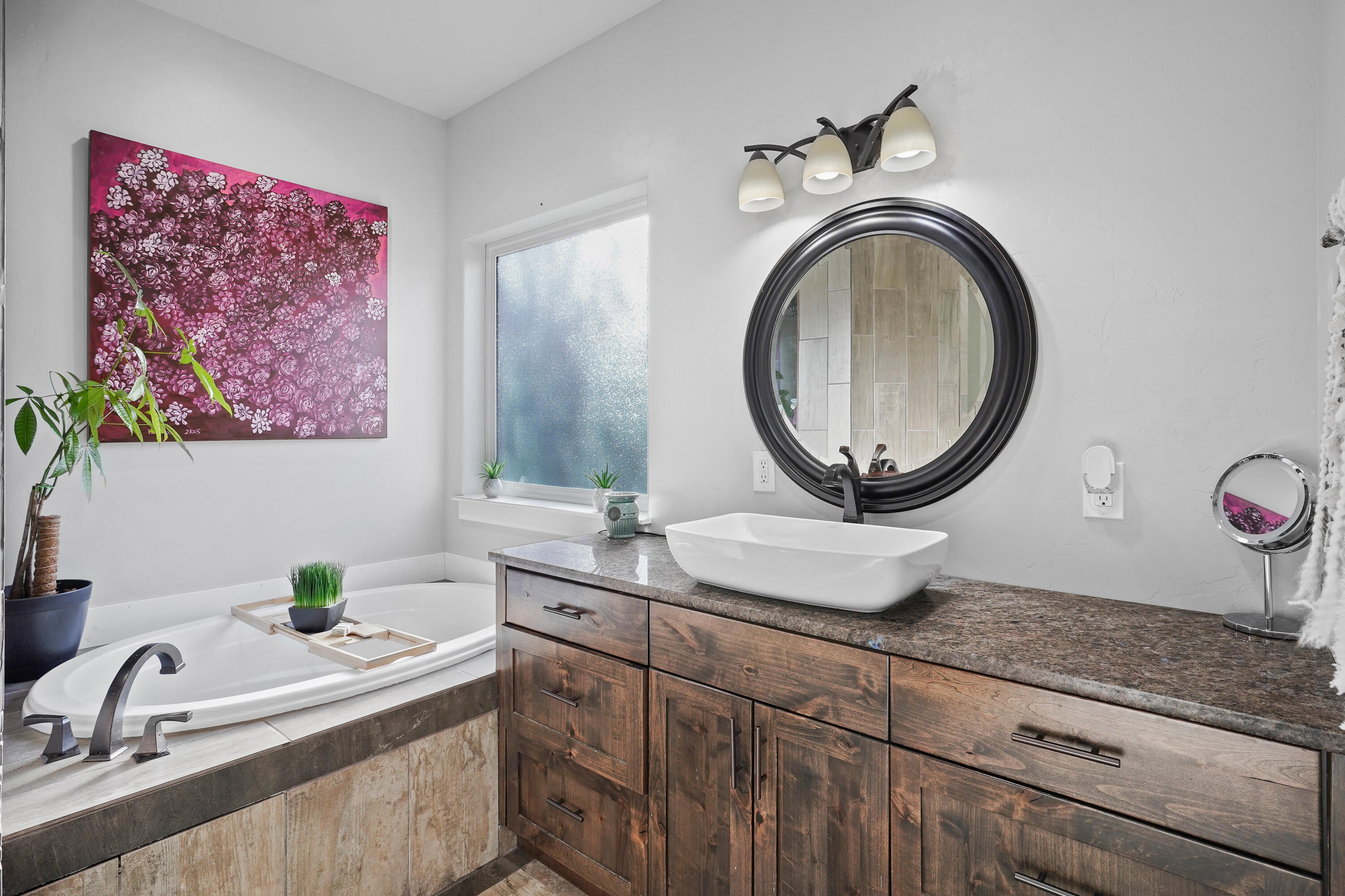 60261 Cinder Butte Road Bend, OR 97702 - Photo 18 of 46 Bathroom Vanity