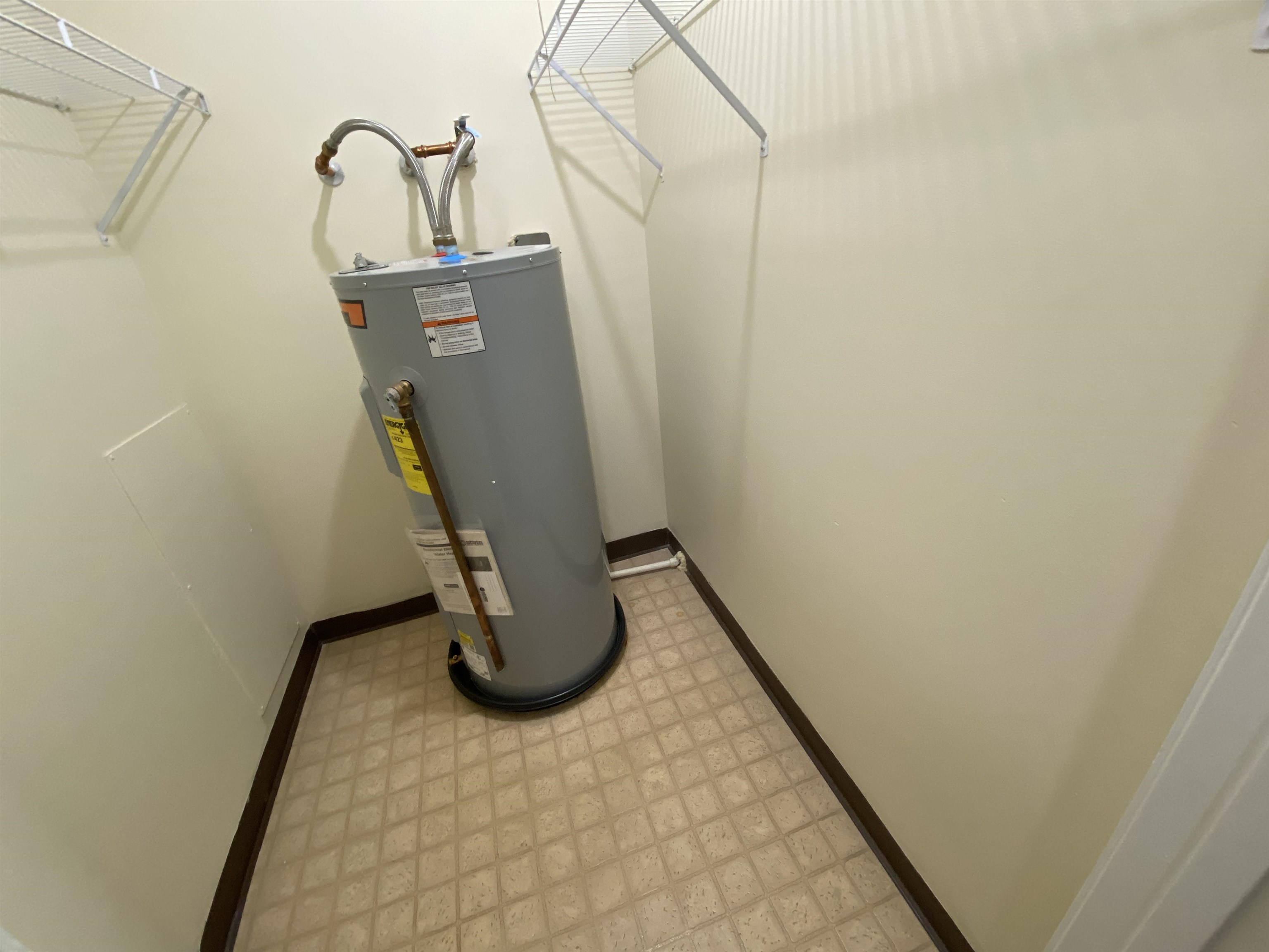 175 Eastern Avenue, Unit 103 Manchester, NH 03104 - Photo 23 of 37