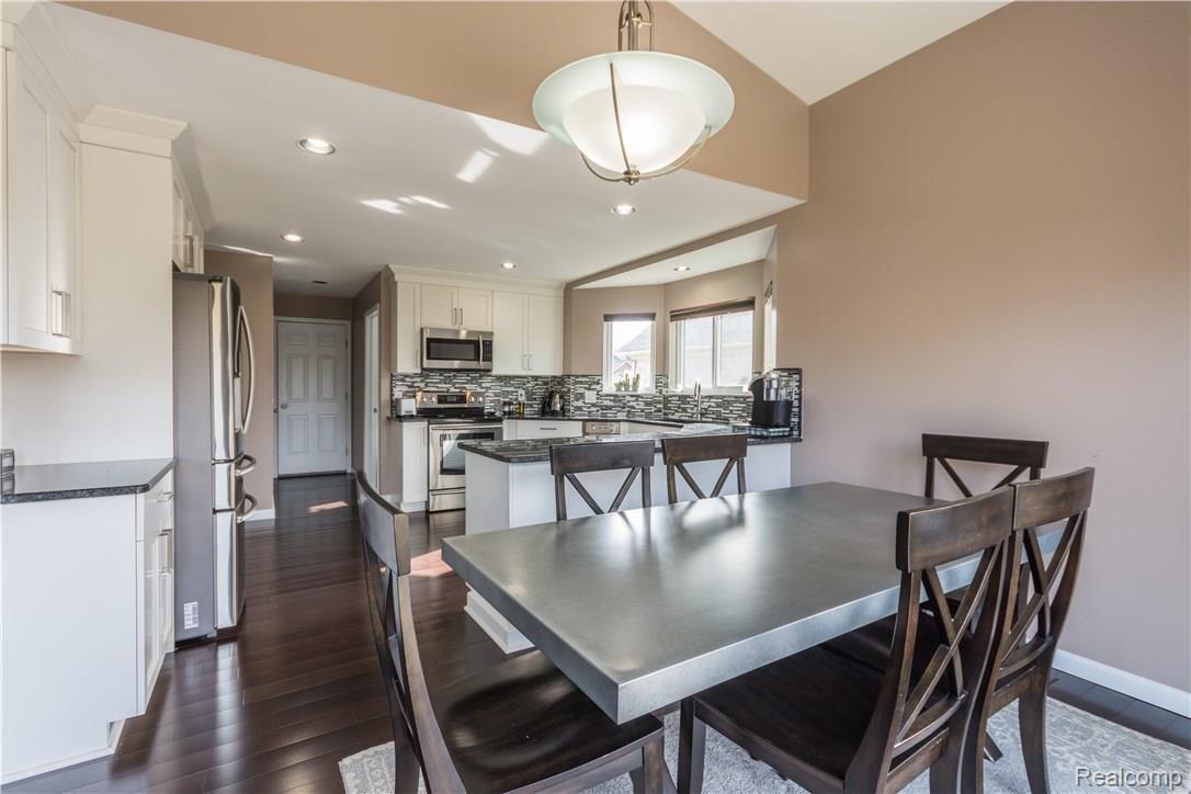 21413 Rome Drive Macomb, MI 48044 - Photo 8 of 31 21413 Rome-4.jpg
