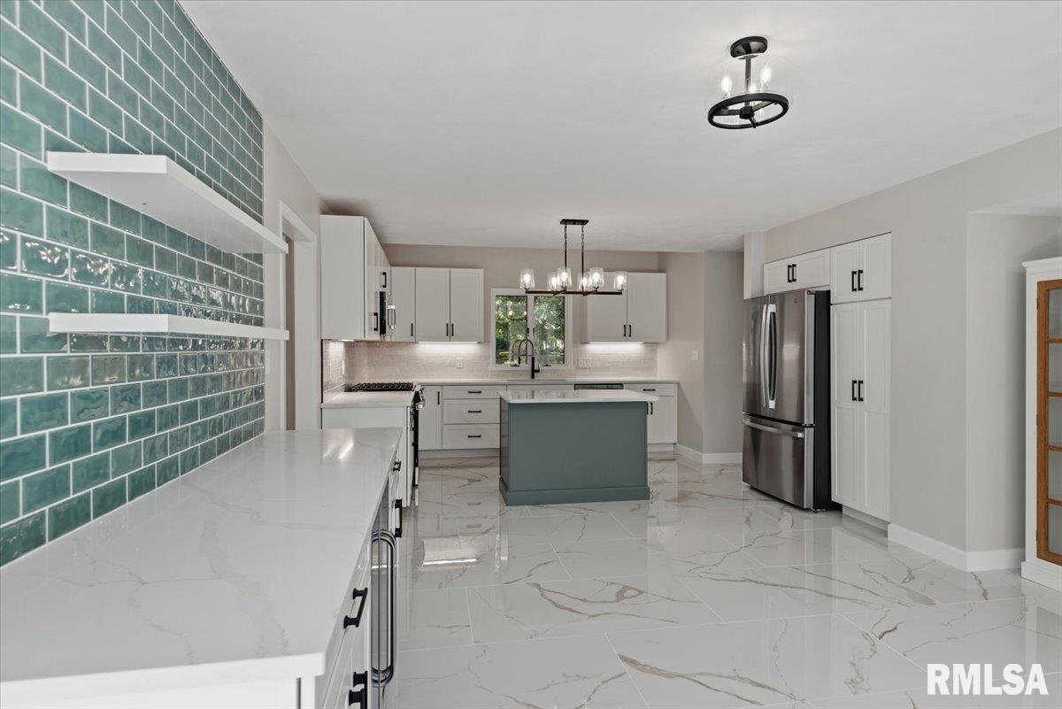 1904 Oak Creek Road Springfield, IL 62704 - Photo 33 of 90 Gallery Image 33