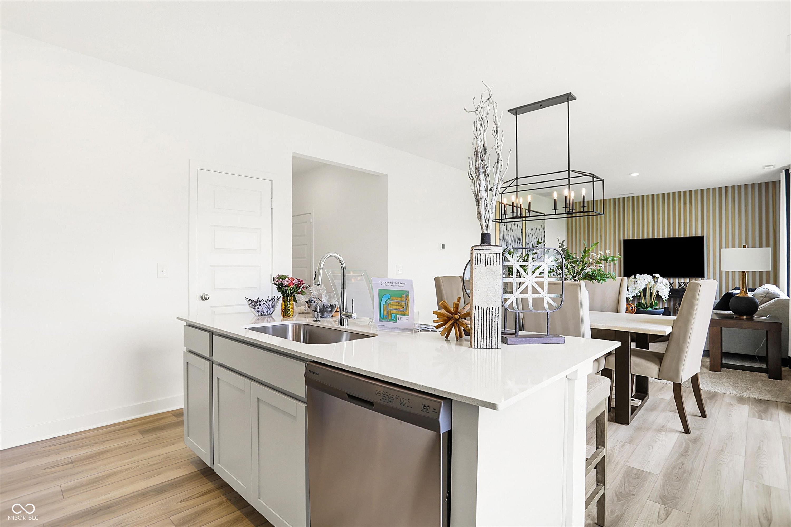 2925 Grand Rdg Drive Greenwood, IN 46143 - Photo 11 of 44