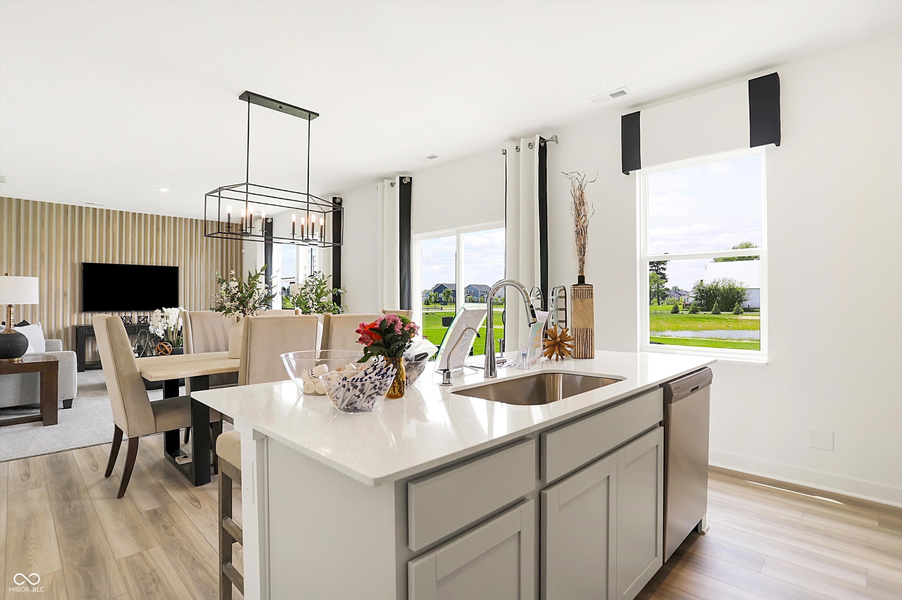 2925 Grand Rdg Drive Greenwood, IN 46143 - Photo 12 of 44