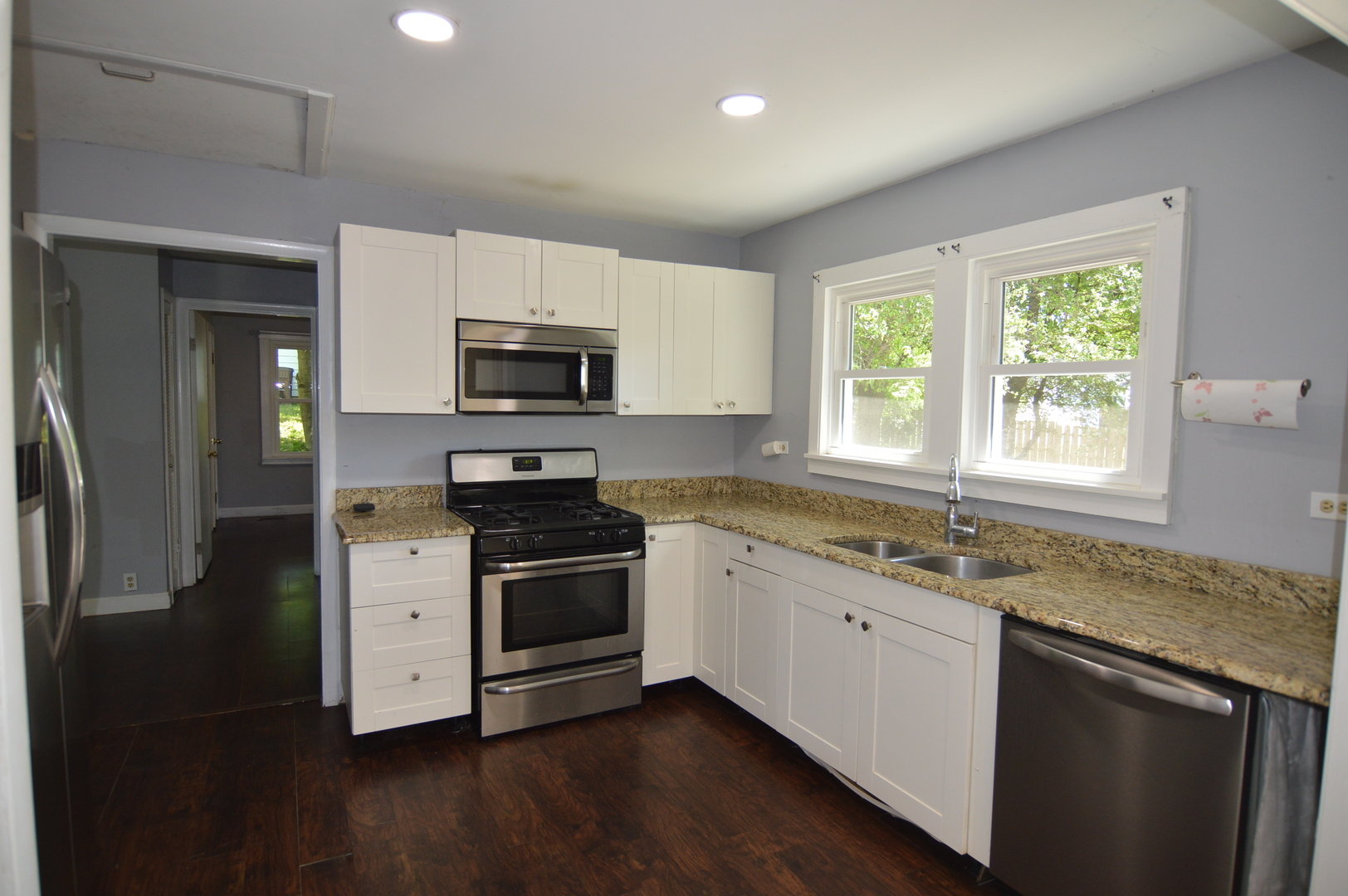 8412 Wium Road Cary, IL 60013 - Photo 3 of 17