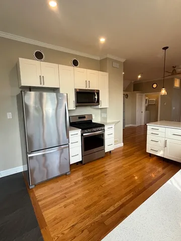 $2,750 | 573 Shirley Street, Unit 1, Winthrop, MA 02152