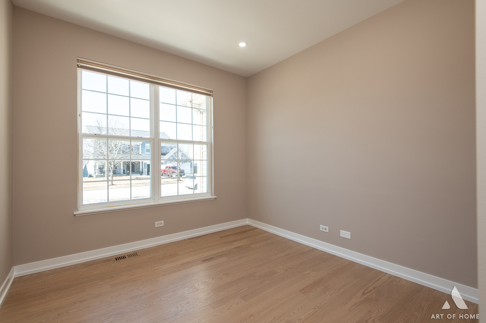 1007 Biltmore Drive Elgin, IL 60120 - Photo 17 of 43 an empty room with a window