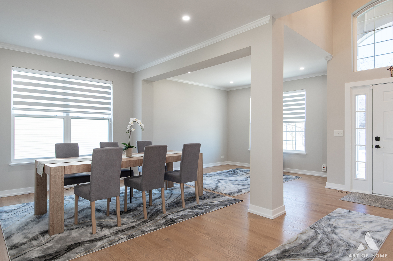 1007 Biltmore Drive Elgin, IL 60120 - Photo 5 of 43 a view of a dining room with furniture