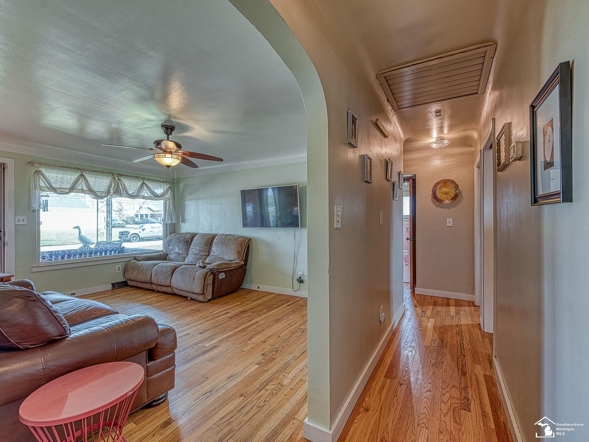 25144 Reeck Road Woodhaven, MI 48183 - Photo 5 of 31