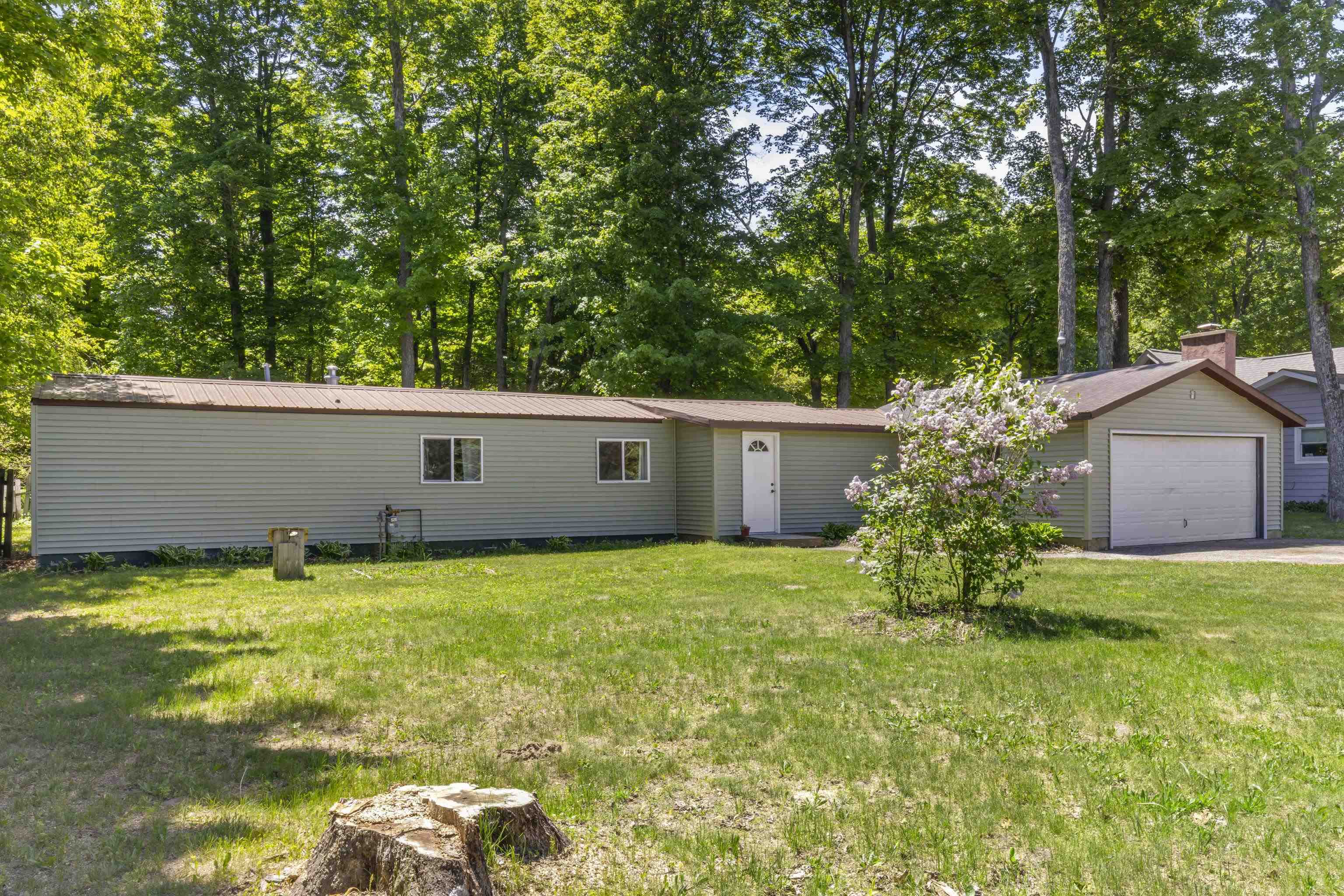 9077 Homestead Road Benzonia, MI 49616 - Photo 15 of 16