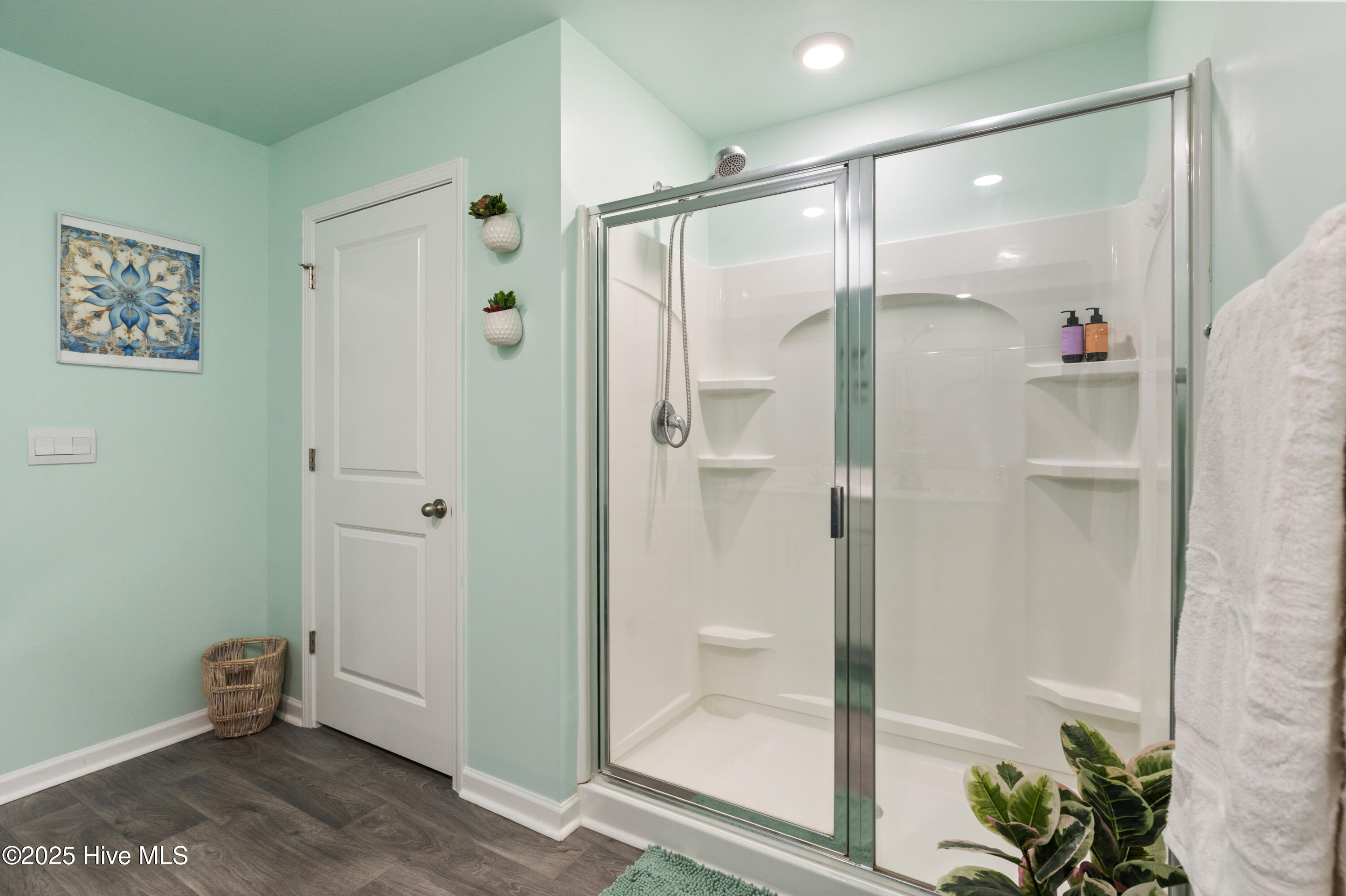 403 Stratton Place Washington, NC 27889 - Photo 17 of 23 403 Stratton Pl. Primary Bath(2)