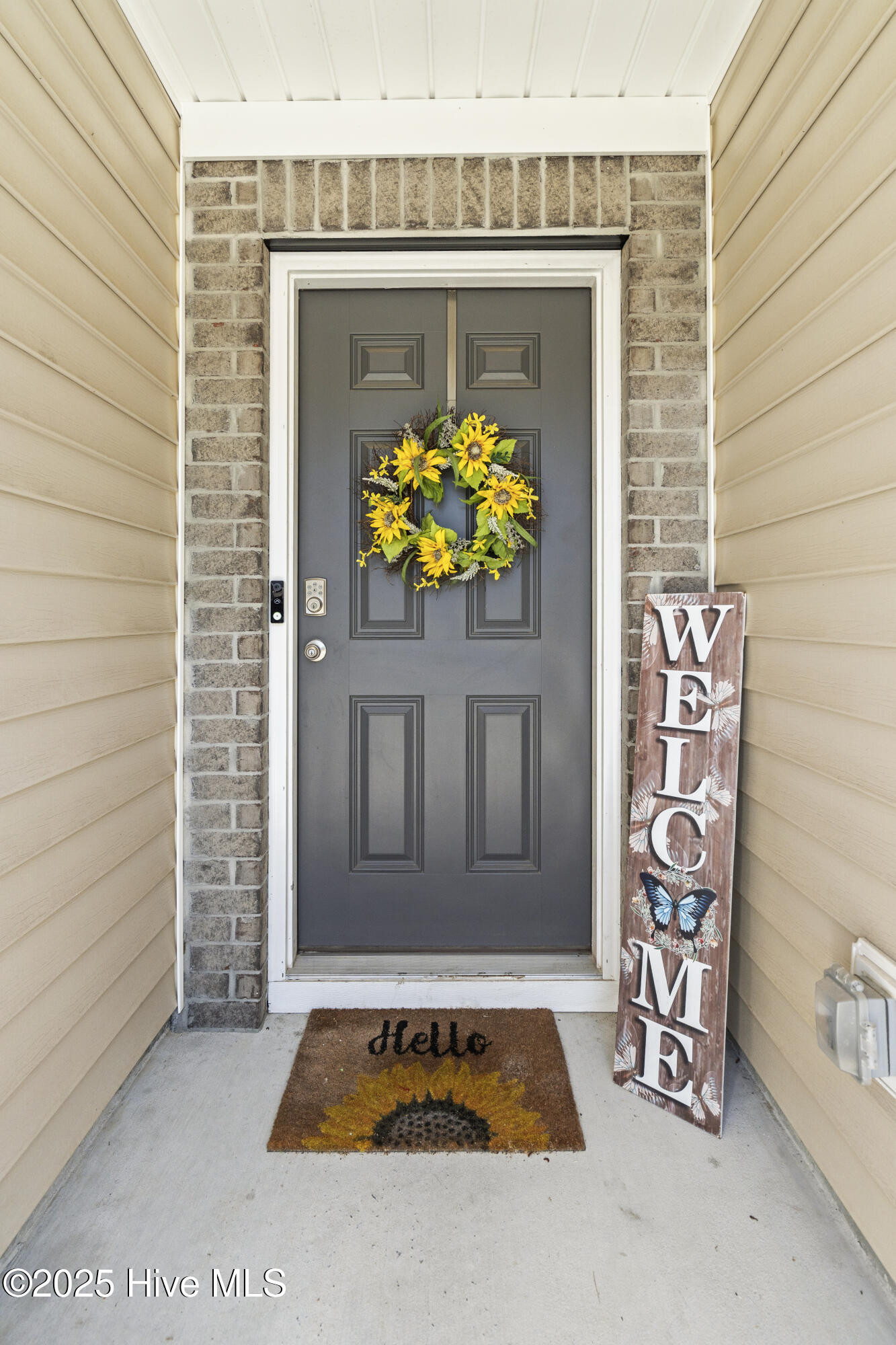 403 Stratton Place Washington, NC 27889 - Photo 3 of 23 403 Stratton Pl. Front Door