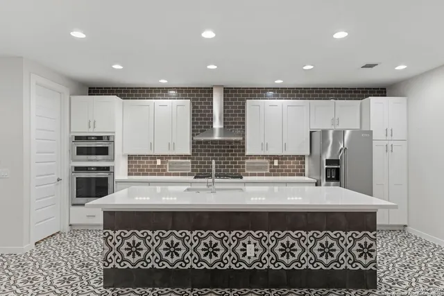 $3,800 | 350 East Olmos Drive, San Antonio, TX 78212