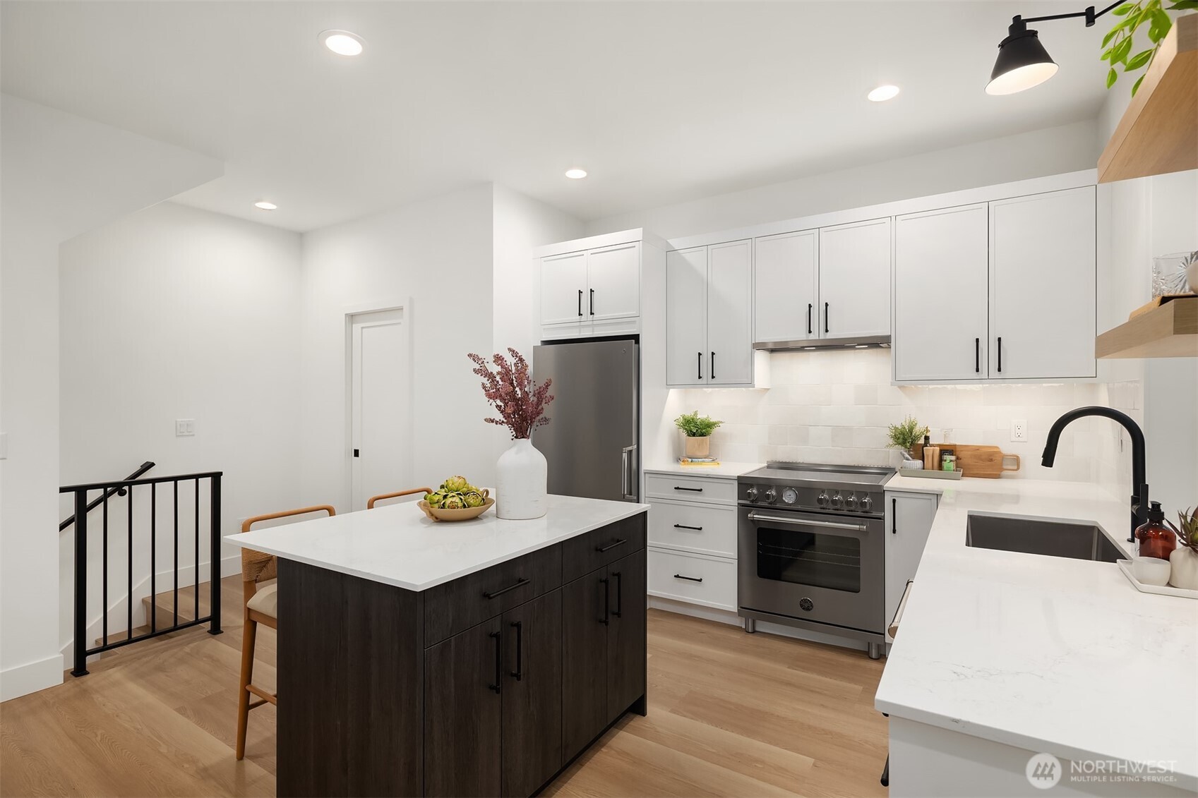 4008 Midvale Avenue North, Unit A Seattle, WA 98103 - Photo 13 of 35