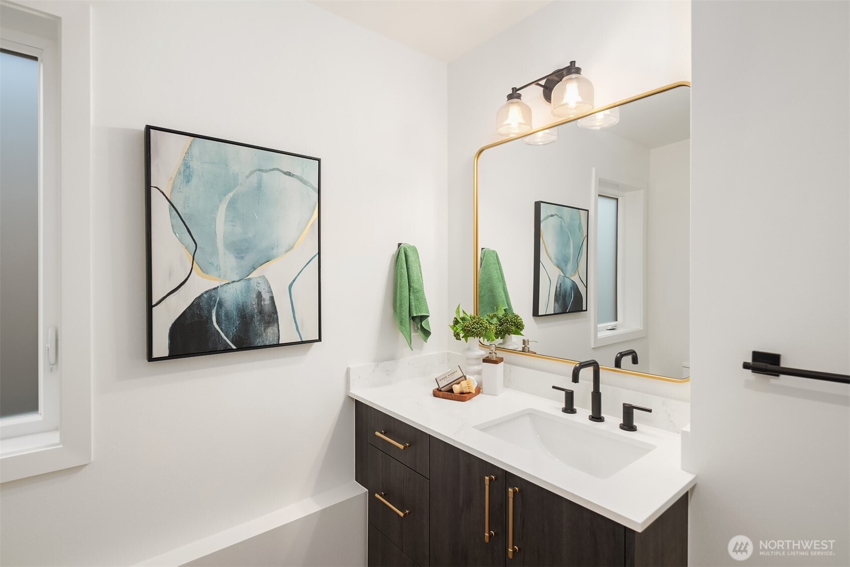 4008 Midvale Avenue North, Unit A Seattle, WA 98103 - Photo 7 of 35