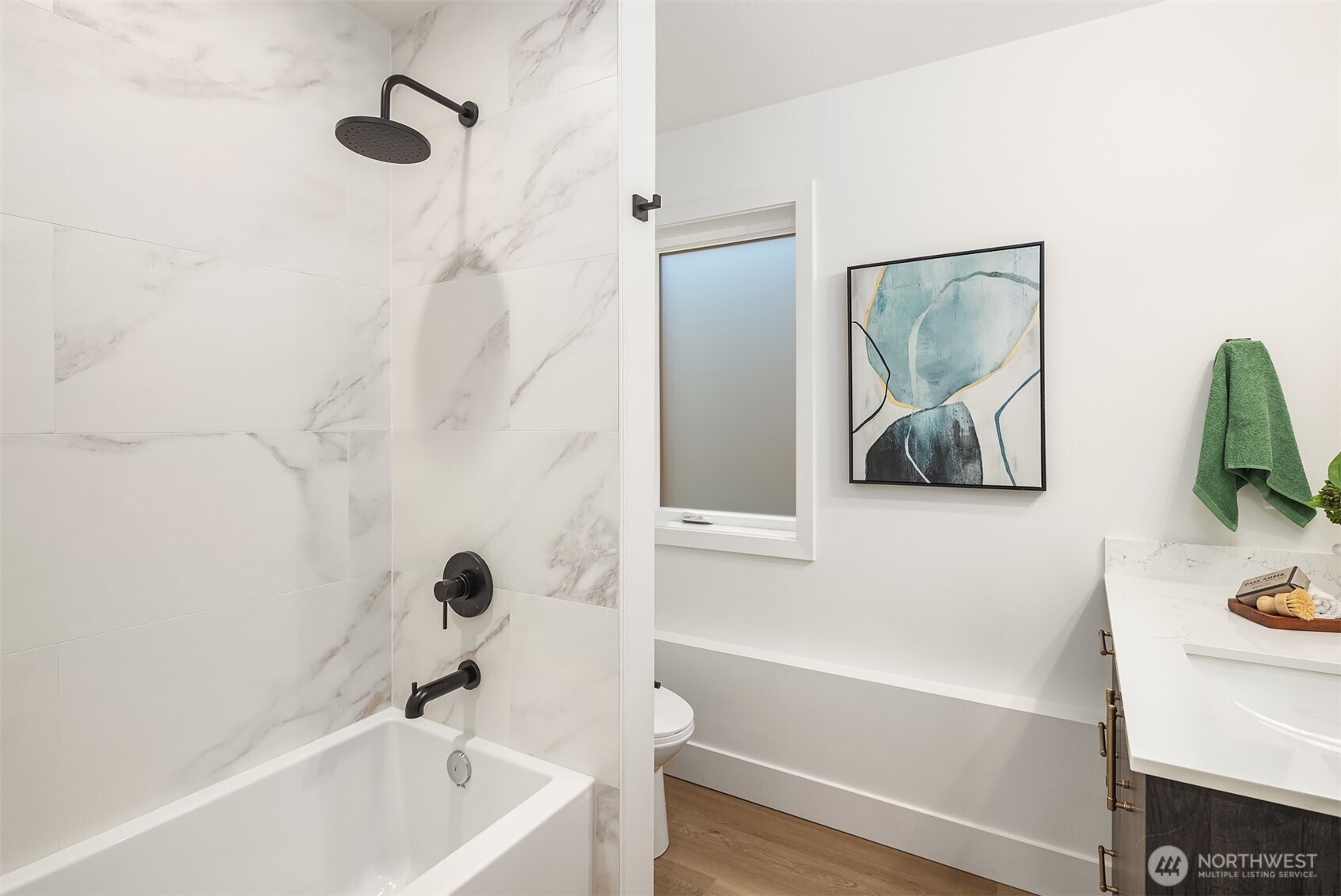 4008 Midvale Avenue North, Unit A Seattle, WA 98103 - Photo 8 of 35